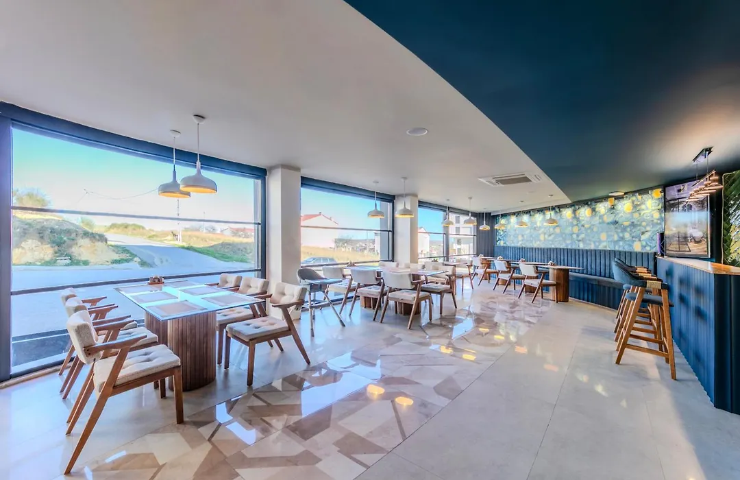 Heaven Premium Hotel Restaurant & Airport Shuttle-1